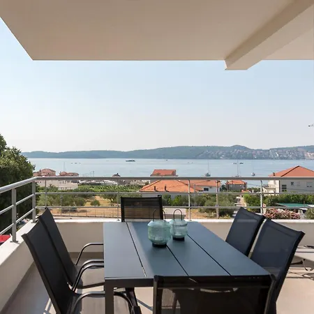 Karlo Apartmán